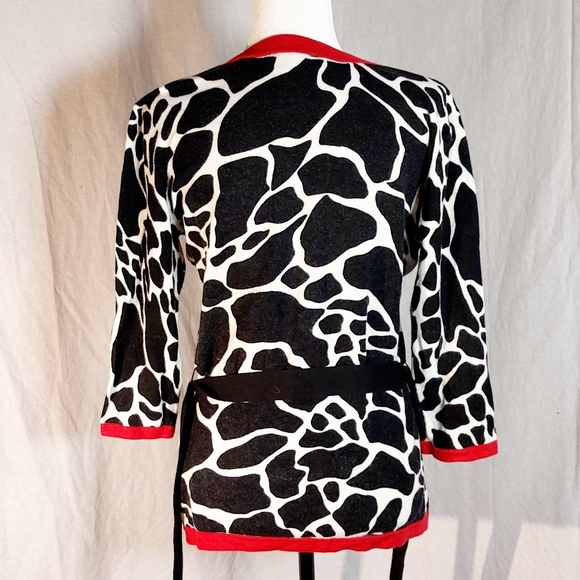 RED black, white & red belted 3/4 sleeve giraffe print cardigan, L, EUC, Y2K - Picture 3 of 6